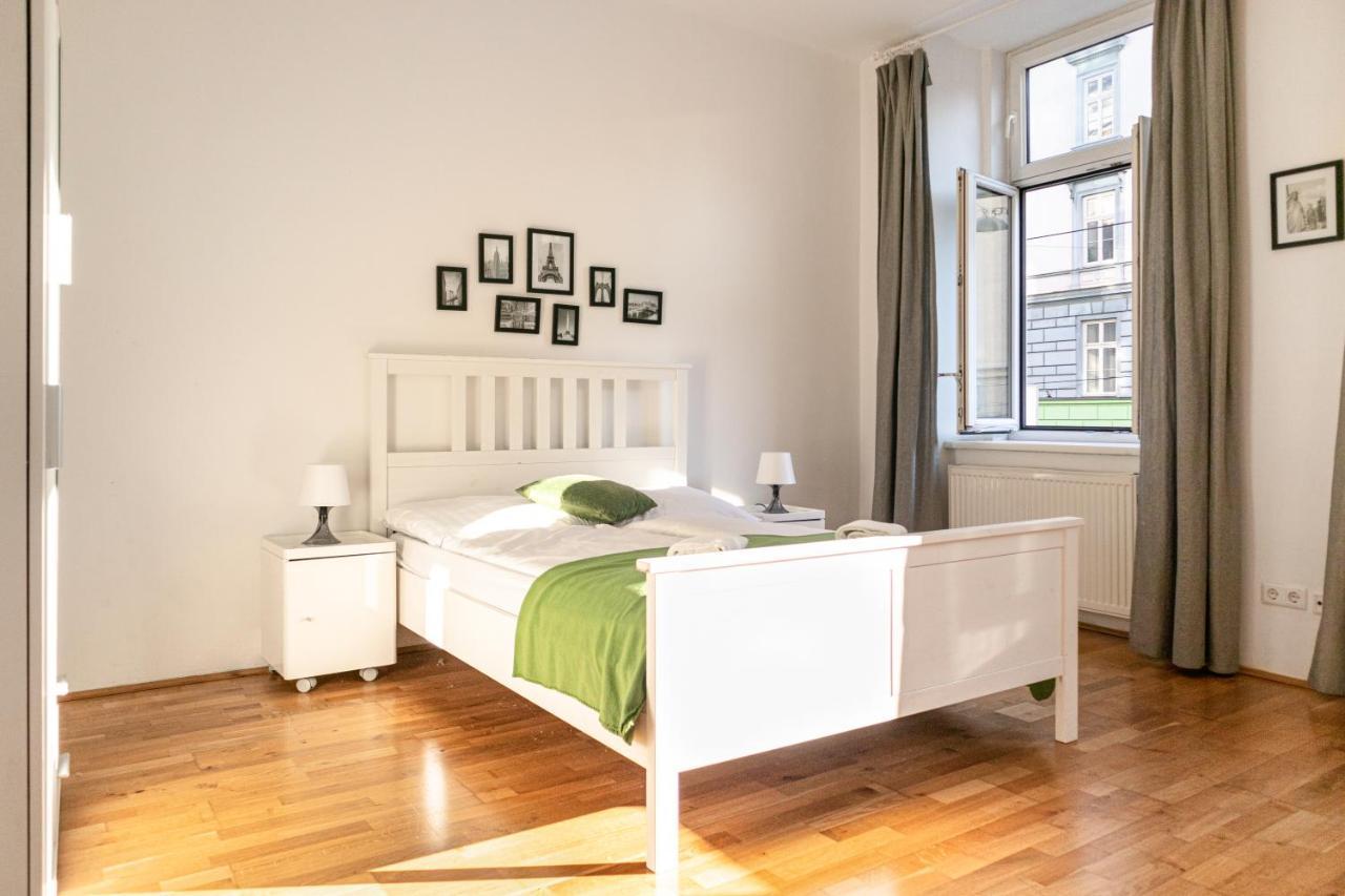 Comfortable 3Br Shared Apart. - Suitable For Long Stays Wina Bagian luar foto