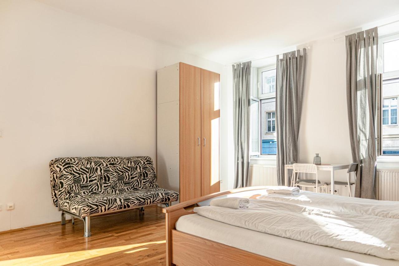 Comfortable 3Br Shared Apart. - Suitable For Long Stays Wina Bagian luar foto