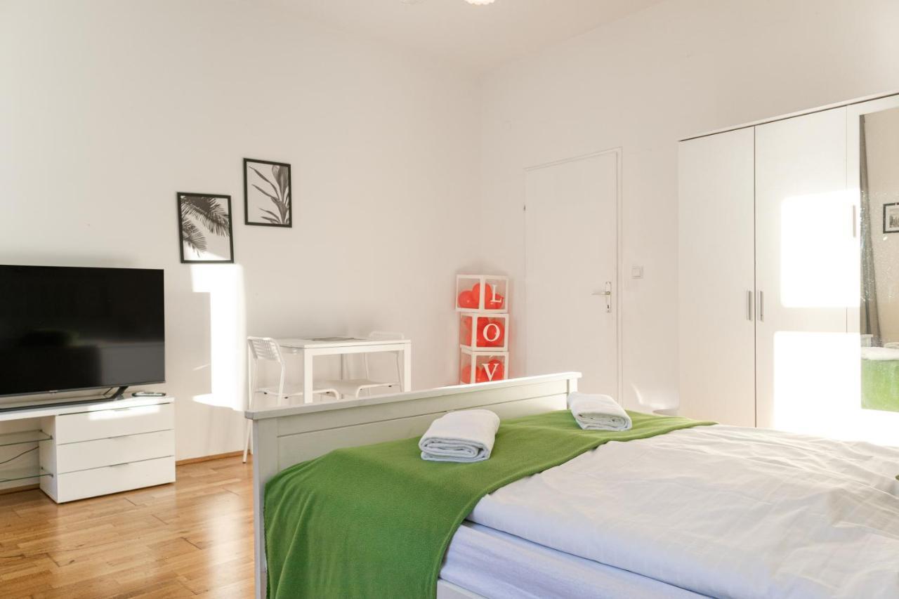 Comfortable 3Br Shared Apart. - Suitable For Long Stays Wina Bagian luar foto