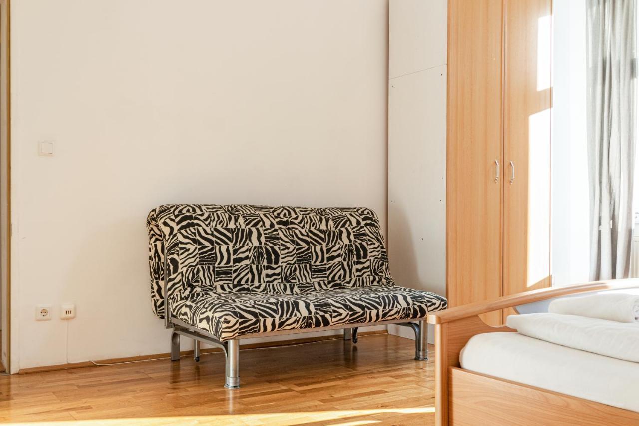 Comfortable 3Br Shared Apart. - Suitable For Long Stays Wina Bagian luar foto
