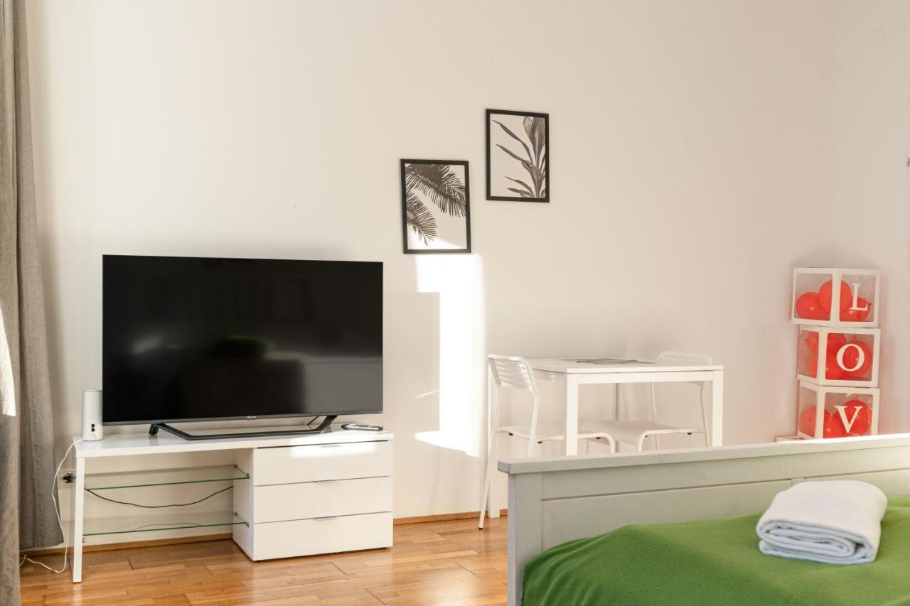Comfortable 3Br Shared Apart. - Suitable For Long Stays Wina Bagian luar foto